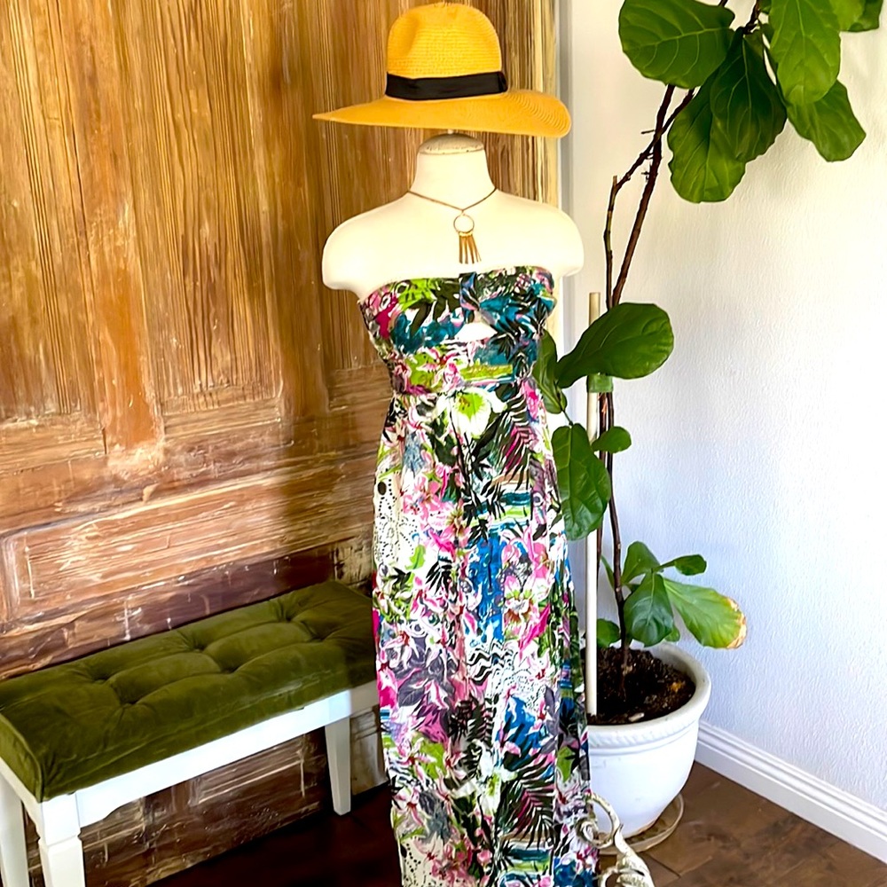 Tube top floral maxi dress.